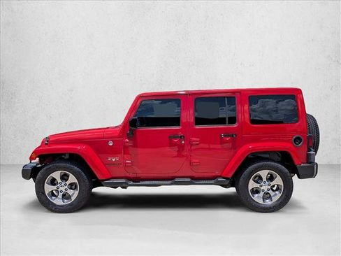 Used 2016 Jeep Wrangler Unlimited Sahara w/ Max Tow Package AWD/4WD image 9