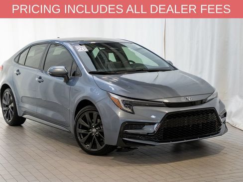 Used 2026 Toyota Corolla SE w/ SE Premium Package FWD image 1