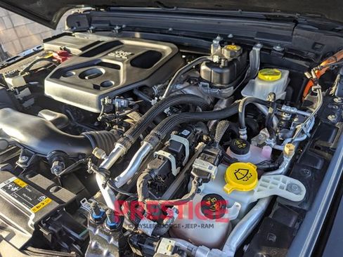 Used 2022 Jeep Wrangler Unlimited Sahara 4xe image 33