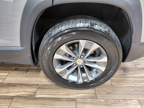 Used 2026 Chevrolet Equinox LT FWD image 10