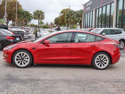 Used 2021 Tesla Model 3 Standard Range Plus image 18