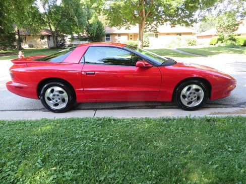 Used 1995 Pontiac Firebird Coupe image 6