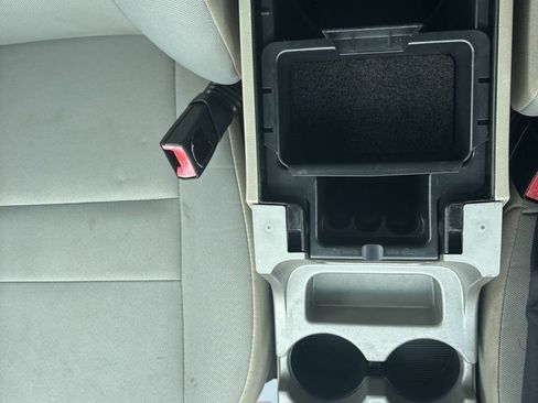 Used 2012 Ford Escape XLT image 18