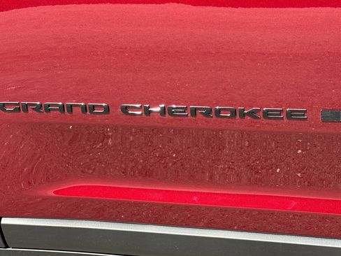 New 2026 Jeep Grand Cherokee Laredo image 34