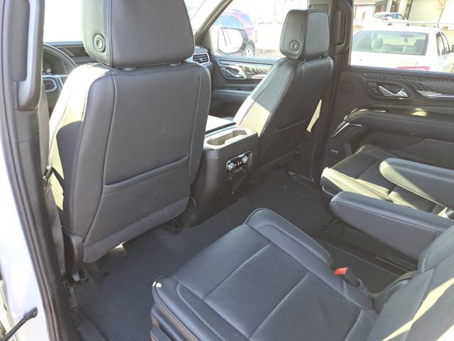 Used 2024 GMC Yukon Denali AWD/4WD image 9