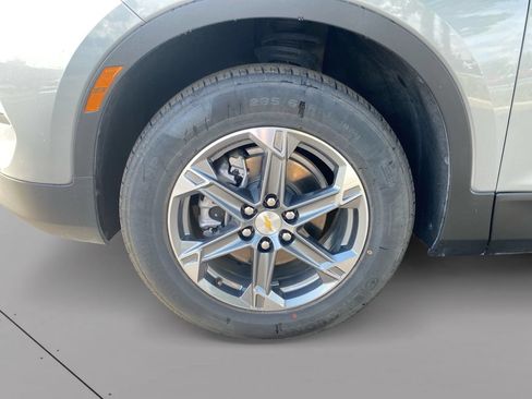 Used 2025 Chevrolet Blazer LT FWD image 28