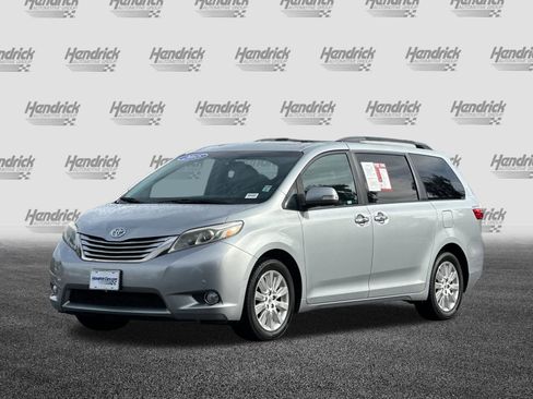 Used 2015 Toyota Sienna Limited Premium image 9