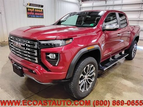 Used 2024 GMC Canyon Denali AWD/4WD image 4