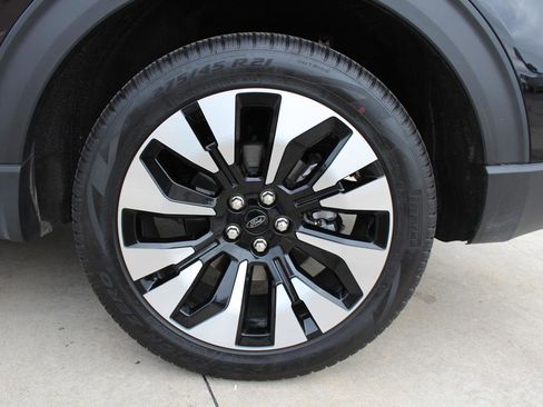 Used 2025 Ford Explorer Platinum w/ LUX Leather Package image 44