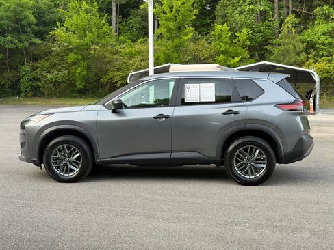Used 2023 Nissan Rogue S FWD image 2