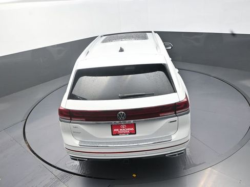Used 2024 Volkswagen Atlas SEL Premium R-Line AWD/4WD image 37