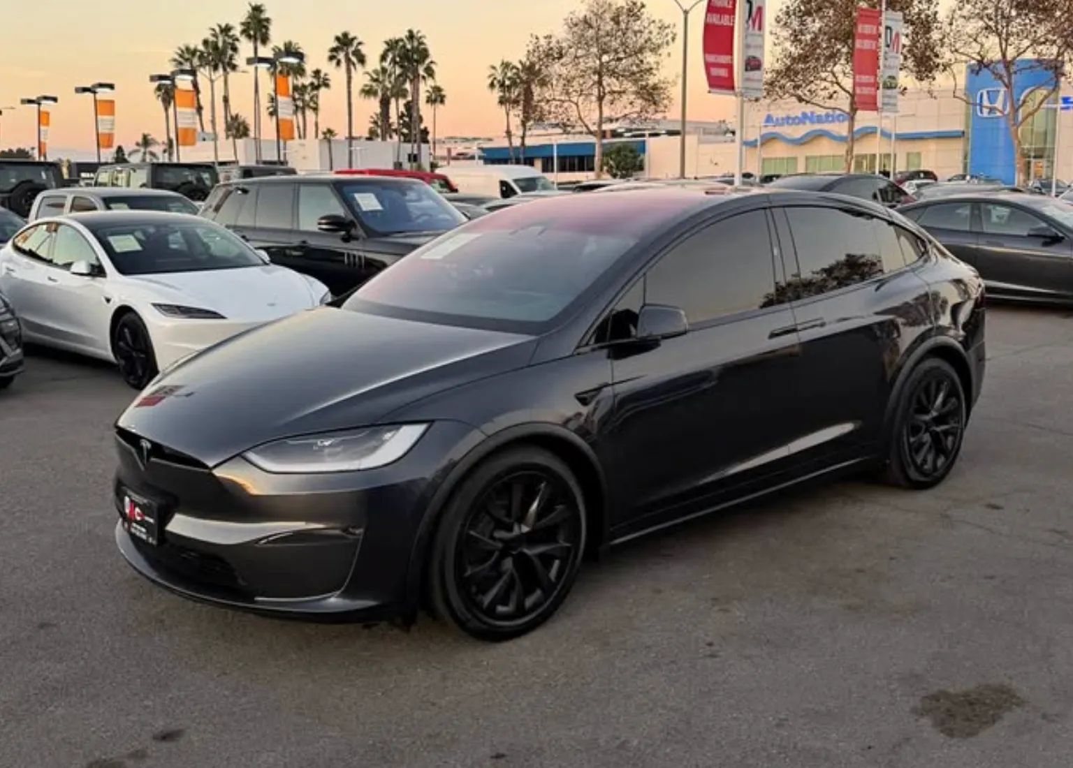 Used 2025 Tesla Model X AWD/4WD image 3