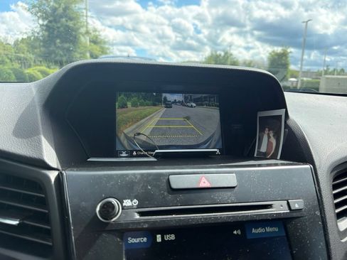 Used 2019 Acura ILX w/ Premium Package FWD image 5