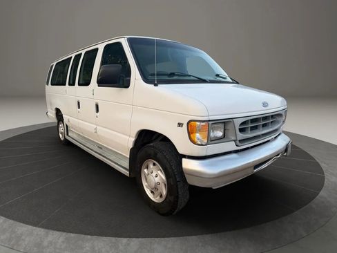 Used 1997 Ford E-350 and Econoline 350 Club Wagon image 7
