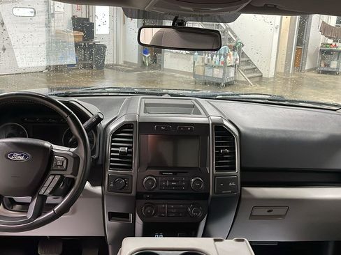 Used 2018 Ford F150 XLT w/ Equipment Group 302A Luxury image 11