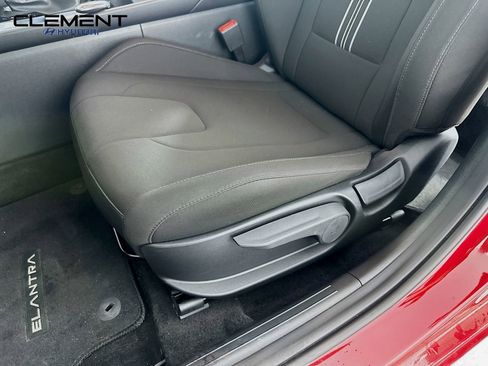 New 2025 Hyundai Elantra SEL image 24