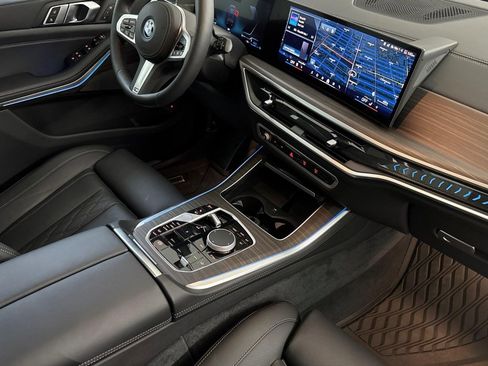 New 2026 BMW X5 xDrive50e w/ M Sport Package image 27