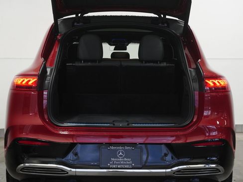 Used 2026 Mercedes-Benz EQS 550 4MATIC SUV image 33