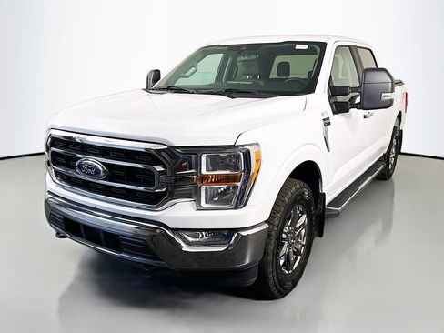 Used 2023 Ford F150 XLT w/ XTR Package image 4