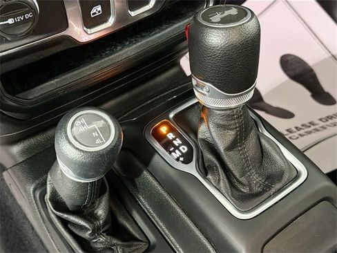 Used 2021 Jeep Wrangler Sport S image 16