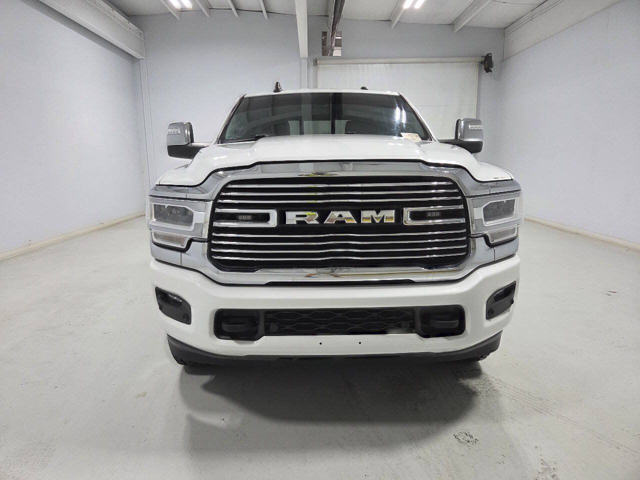 Used 2023 RAM 2500 Laramie AWD/4WD image 4