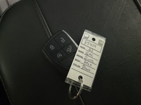 Used 2023 GMC Sierra 1500 AT4X AWD/4WD image 26