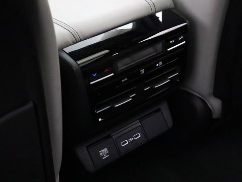 Certified 2023 Acura MDX SH-AWD w/ Technology Package image 10