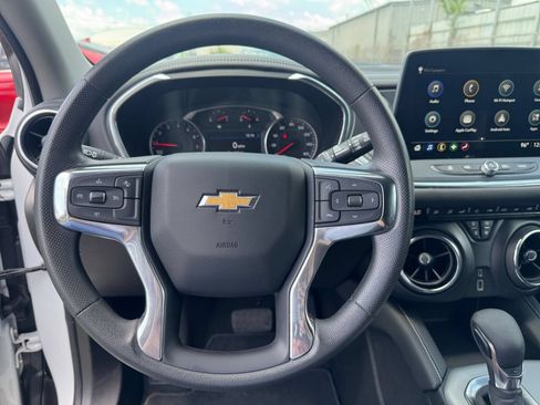 Used 2025 Chevrolet Blazer LT FWD image 22
