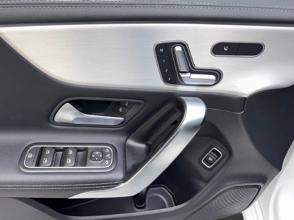 Used 2023 Mercedes-Benz CLA 250 image 30