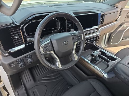 Certified 2022 Chevrolet Silverado 1500 RST w/ Convenience Package II image 15