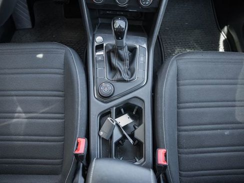 Used 2024 Volkswagen Tiguan S AWD/4WD image 32