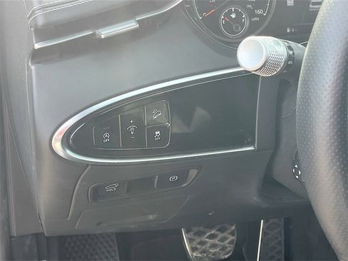 Used 2024 Genesis GV70 3.5T Sport w/ Sport Advanced Package image 10