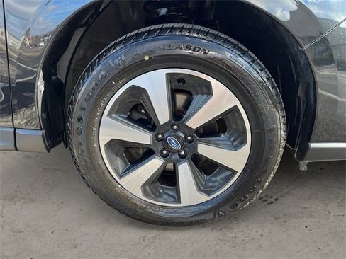 Used 2018 Subaru Forester 2.5i Premium w/ All-Weather Package image 15