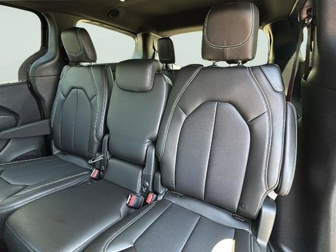New 2026 Chrysler Pacifica Select image 26