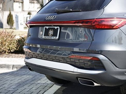 New 2025 Audi Q5 Premium image 9