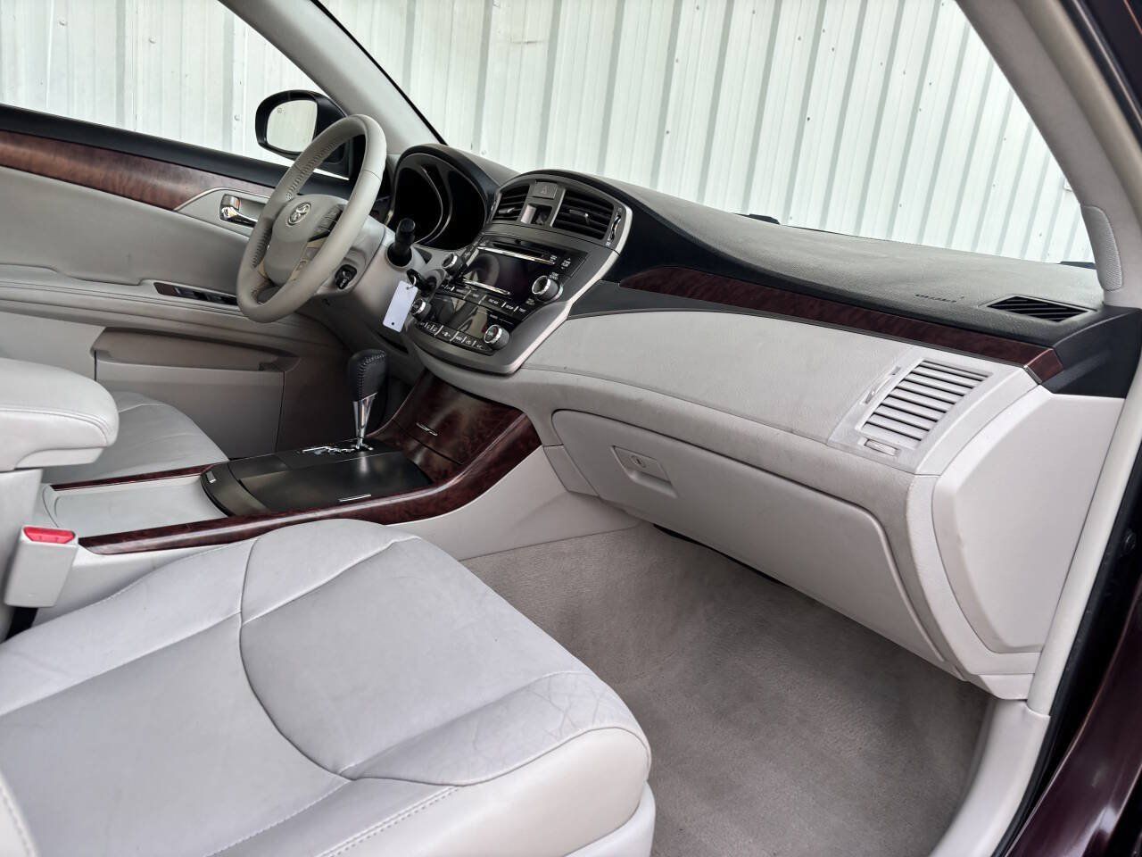 Used 2012 Toyota Avalon FWD image 11
