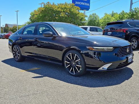 New 2026 Honda Accord Touring image 2