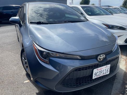 Used 2022 Toyota Corolla LE FWD image 1