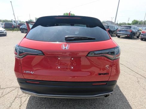 Used 2024 Honda HR-V Sport image 12