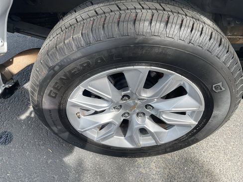 Used 2022 Chevrolet Silverado 1500 Custom w/ LPO, Dark Essentials Package image 34