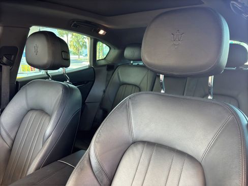 Used 2020 Maserati Levante S image 37