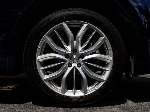 Certified 2022 Maserati Levante GT image 16