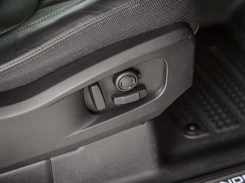 Used 2020 Land Rover Defender 110 X AWD/4WD image 47