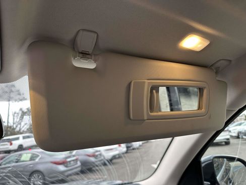 Used 2022 BMW X7 xDrive40i w/ Premium Package image 36