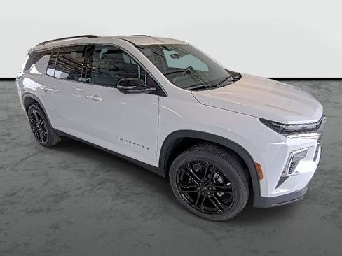 New 2026 Chevrolet Traverse LT w/ Driver Confidence Package AWD/4WD image 4