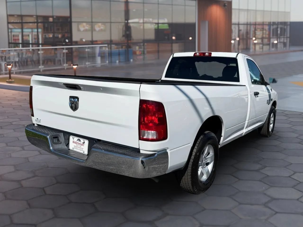 Used 2022 RAM 1500 Classic SLT AWD/4WD image 9