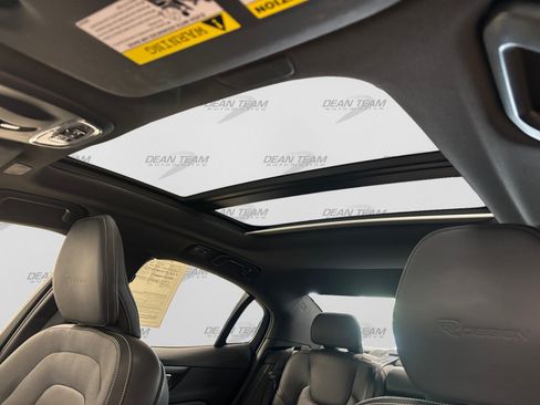 Used 2019 Volvo S60 T6 R-Design AWD/4WD image 19