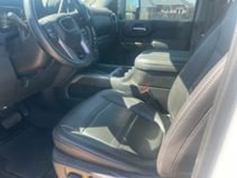 Used 2023 GMC Sierra 2500 Denali w/ Denali Ultimate Package image 10