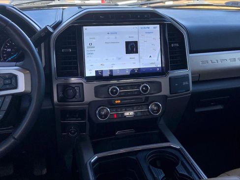 Certified 2022 Ford F250 Lariat w/ Lariat Ultimate Package image 6