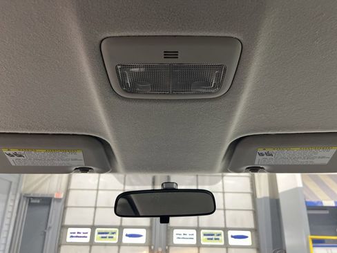 Used 2011 Scion xB FWD image 25
